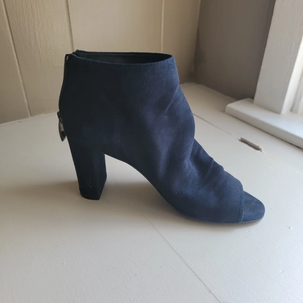 Vaneli, Navy Suede Bootie, 8 1/2 M